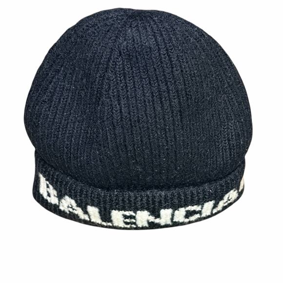 Balenciaga Black Knit Logo Beanie - Stylish Designer Winter Hat - Picture 6 of 8